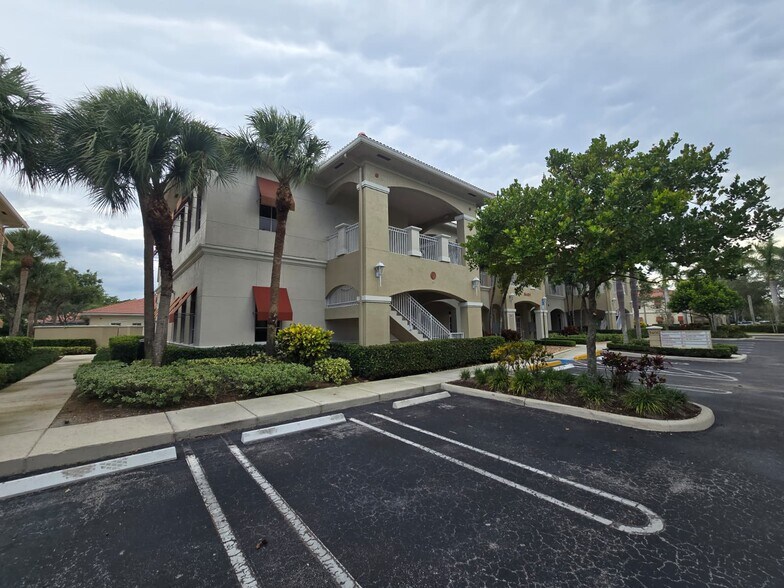 More Photos Of 5401 N University Dr, Coral Springs Medical For Sale