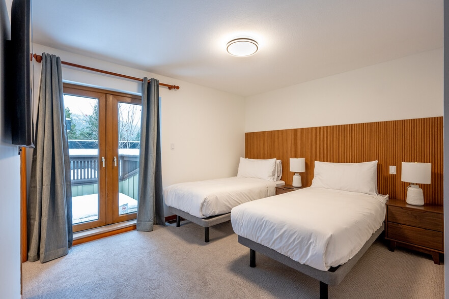 More Photos Of 3012 Alpine Cres, Whistler Hospitality For Sale