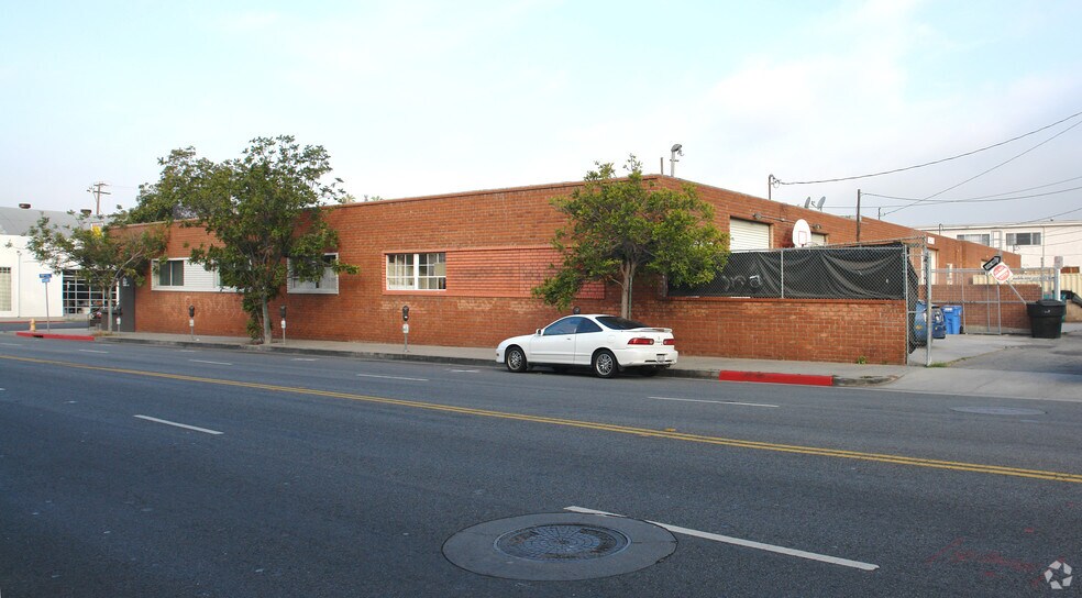 More Photos Of 1001 Colorado Ave, Santa Monica Flex For Lease