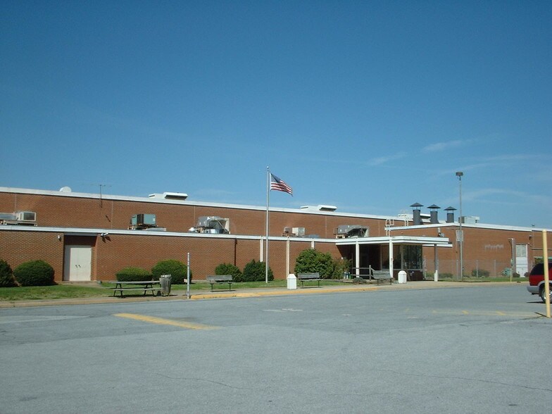 Primary Photo Of 728 Wertz Rd, Roanoke Warehouse For Lease