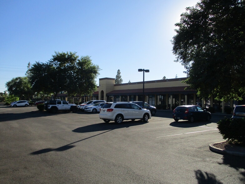 More Photos Of 3280 S Country Club Way, Tempe Unknown For Lease