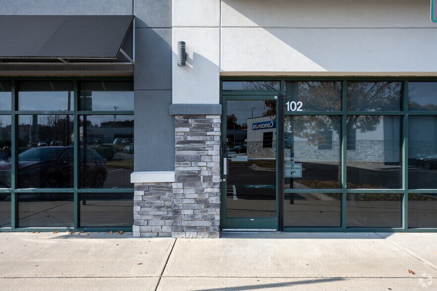 More Photos Of 7360 W Friendly Ave, Greensboro Unknown For Lease