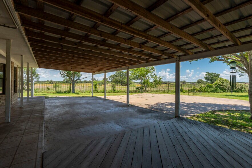 More Photos Of 3345 E Austin St, Giddings Land For Sale