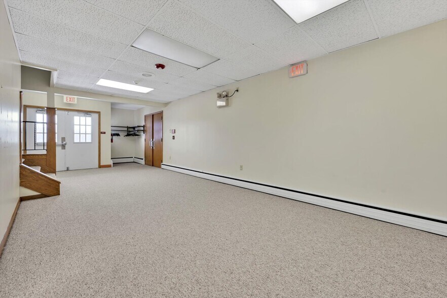 More Photos Of 780 Claremont Ave, Tamaqua Office For Sale