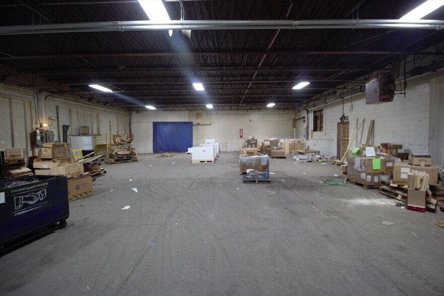 More Photos Of 2025 Brighton Henrietta Town Line Rd, Rochester Manufacturing For Lease