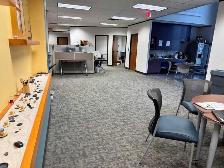 More Photos Of 4604 S Lamar Blvd, Austin Medical For Lease