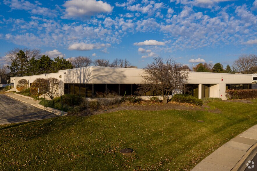 More Photos Of 948 Springer Dr, Lombard Office For Lease