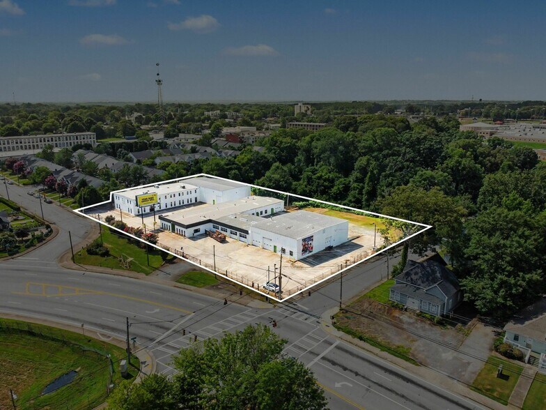More Photos Of 1445 Cleveland Ave, East Point Showroom For Sale