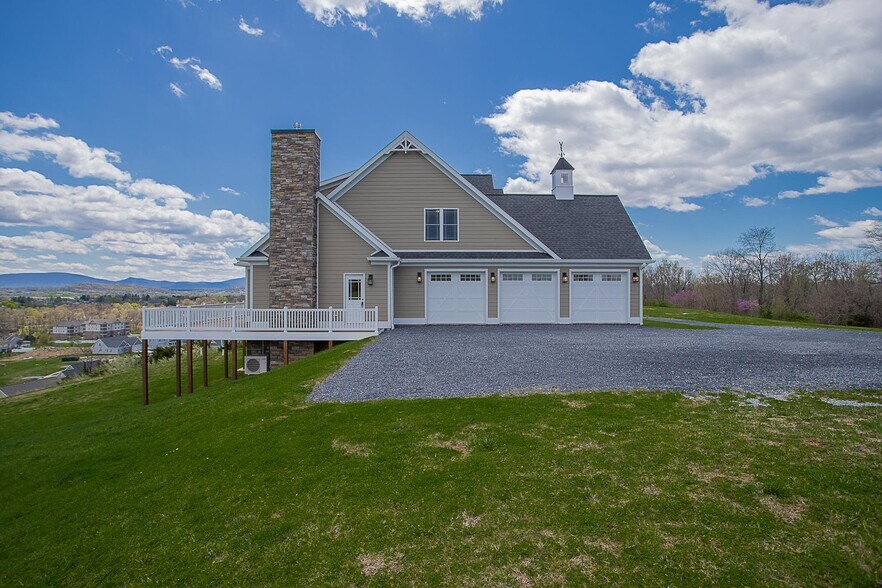 More Photos Of 243 Barrenridge rd, Staunton Specialty For Sale