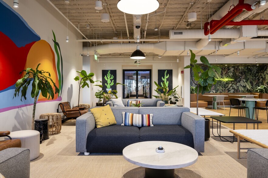 More Photos Of 333 W San Carlos St, San Jose Coworking Space