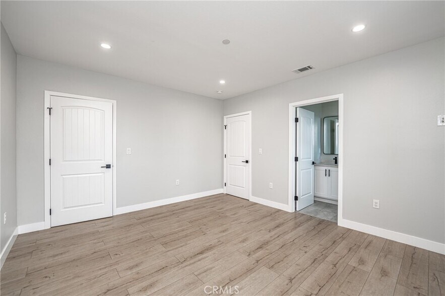 More Photos Of 433 W Gage Ave, Los Angeles Multifamily For Sale