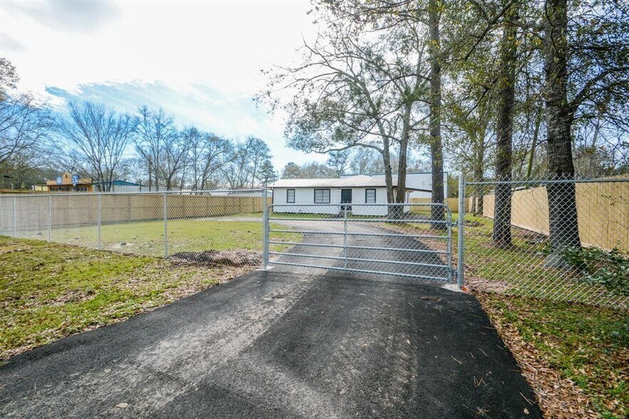 More Photos Of 22316 E Martin Dr, Porter Industrial For Sale