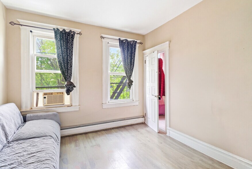 More Photos Of 369 E Kinney St, Newark Apartments For Sale