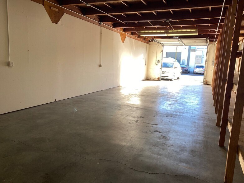 More Photos Of 3073 Coffey Ln, Santa Rosa Warehouse For Lease