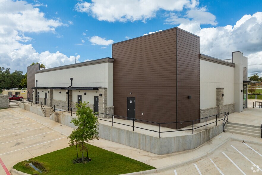 More Photos Of 14300 Ronald Reagan Blvd, Leander Storefront For Sale