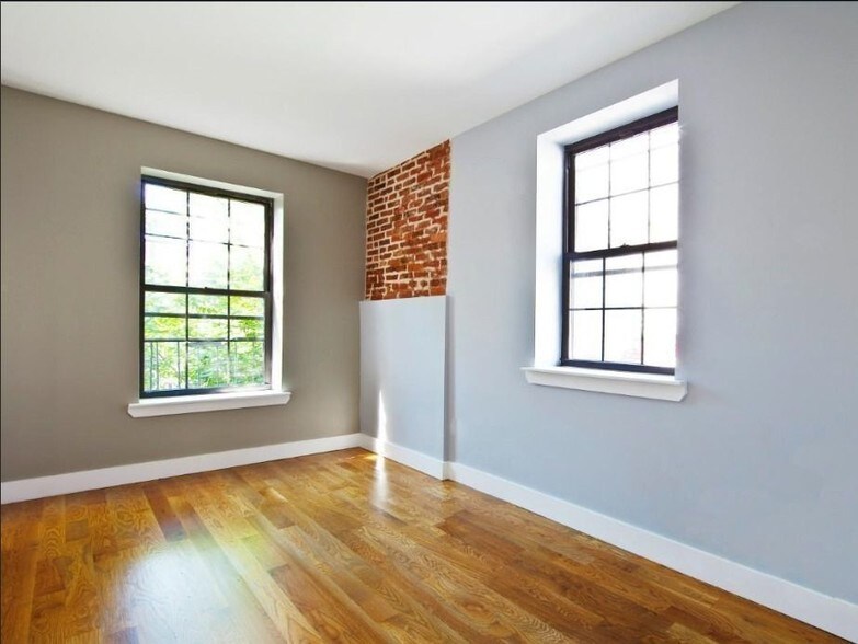 More Photos Of 540 Bainbridge St, Brooklyn Multifamily For Sale