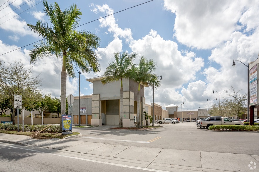 More Photos Of 1982-1998 NE 8th St, Homestead Unknown For Lease