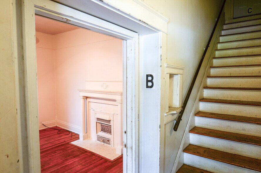 More Photos Of 4 Delaware Ave, Charleston Apartments For Sale