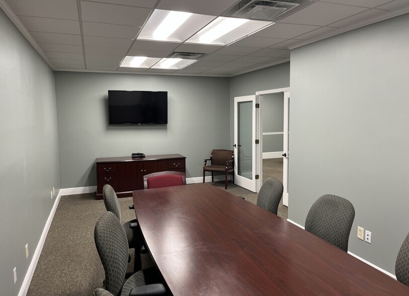 More Photos Of 825 Thomasville Rd, Tallahassee Office For Sale