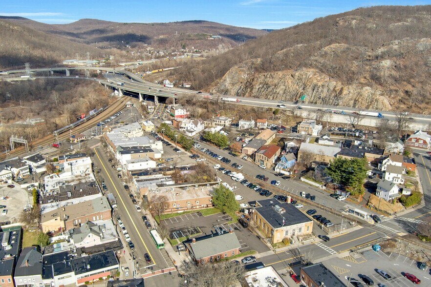 More Photos Of 50 Lafayette Ave, Suffern Freestanding For Sale