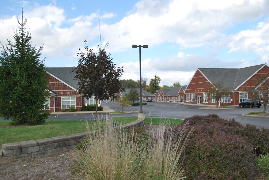 More Photos Of 2181 E Aurora Rd, Twinsburg Office For Sale