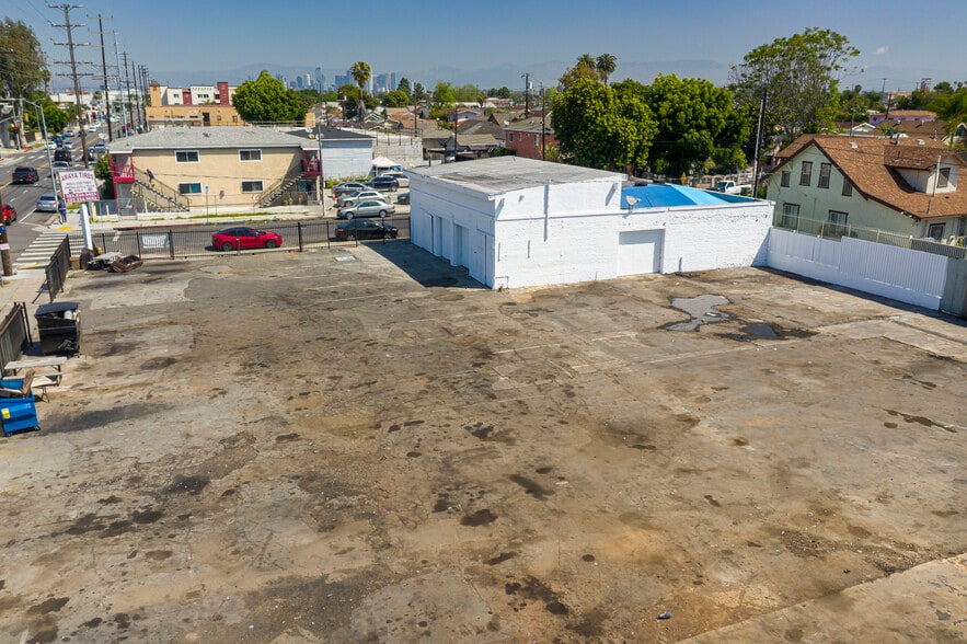 More Photos Of 110 E 62nd St, Los Angeles Auto Repair For Lease