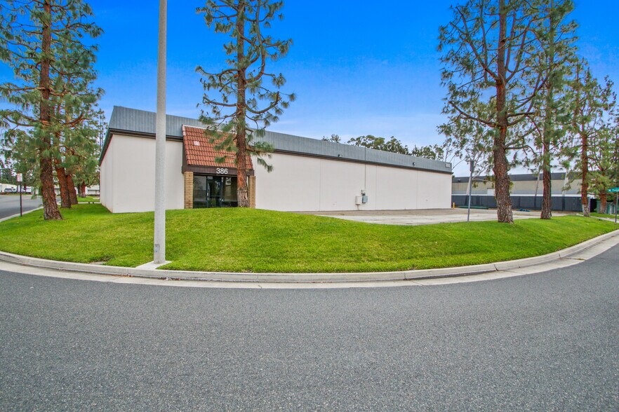 More Photos Of 386-398 Cliffwood Park St, Brea Manufacturing For Lease