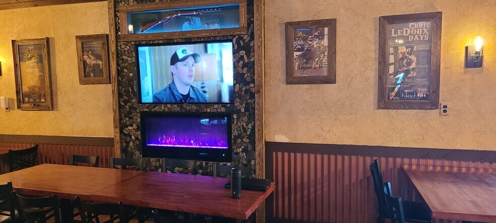 More Photos Of 158 Johnson St, Big Horn Restaurant For Lease