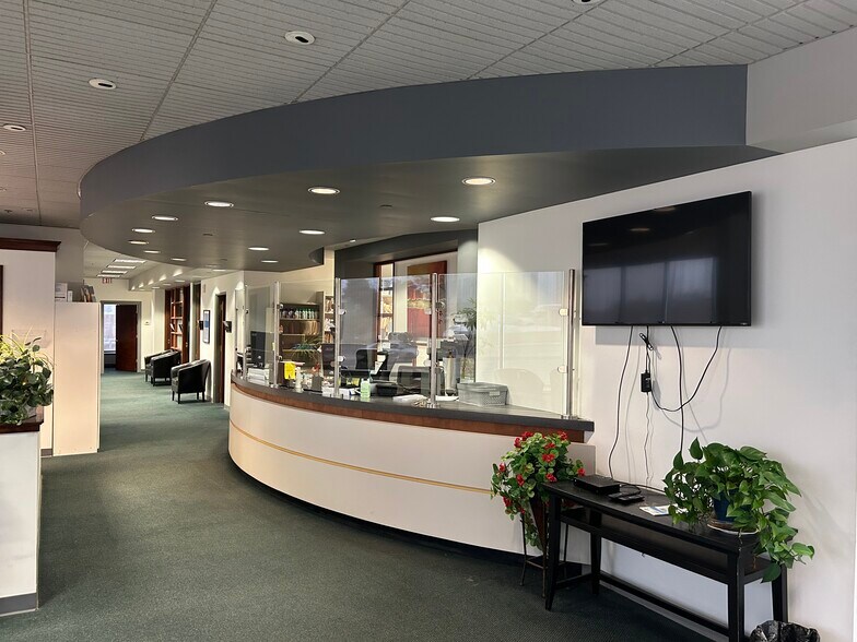 More Photos Of 416 Belmont St, Worcester Medical For Sale