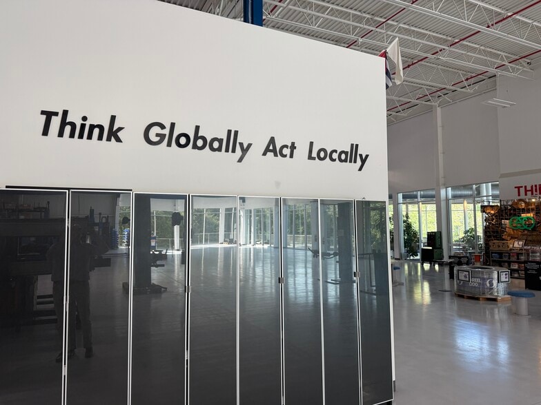 More Photos Of 5510 Ecopark Dr, Alpharetta Manufacturing For Sale