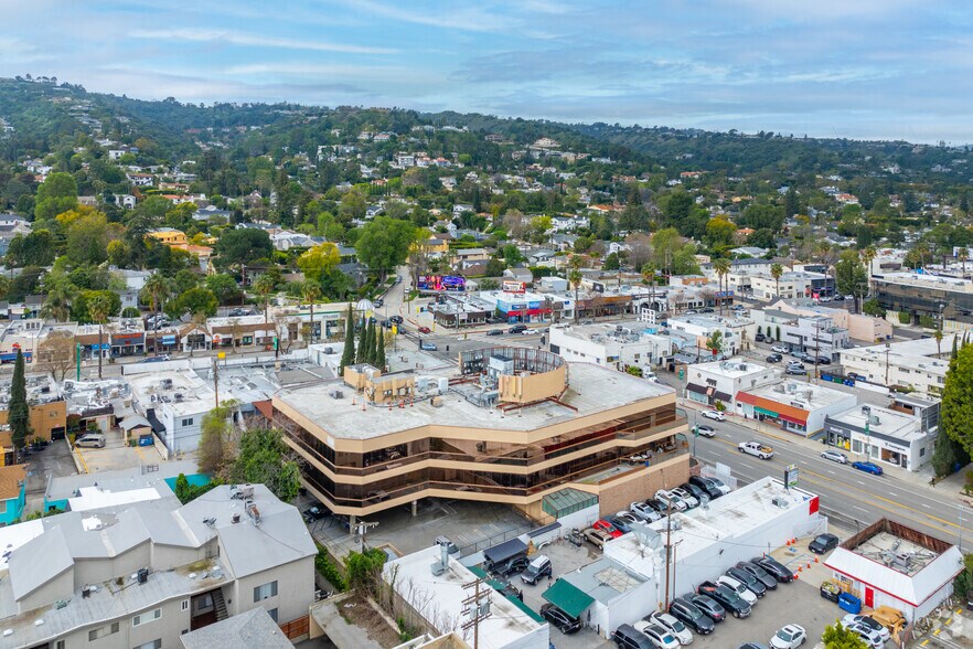 More Photos Of 4312 Woodman Ave, Sherman Oaks Office For Lease
