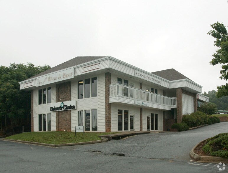 More Photos Of 26 Orchard Park Dr, Greenville Office For Lease