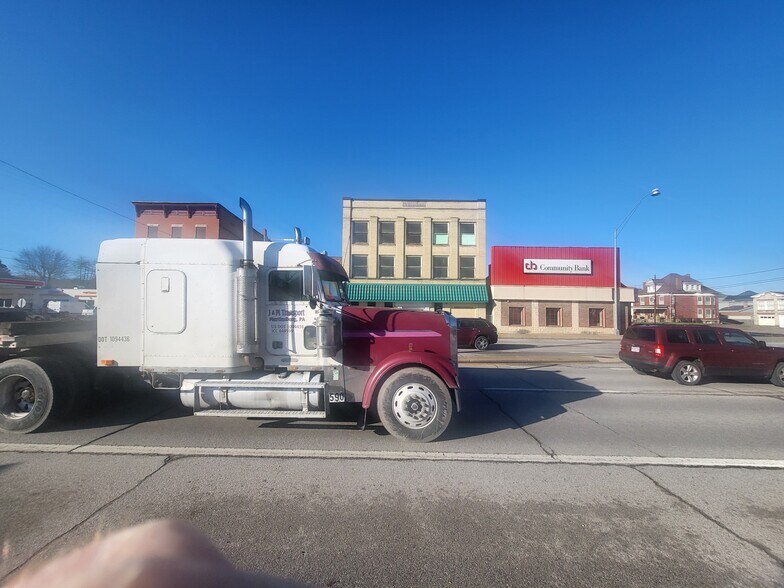 More Photos Of 819 Lafayette Ave, Moundsville General Retail For Sale