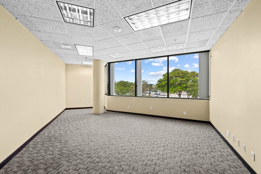 More Photos Of 4800 N Federal Hwy, Boca Raton Medical For Sale