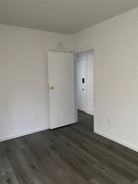 More Photos Of 164 Grove St, New Britain Apartments For Sale