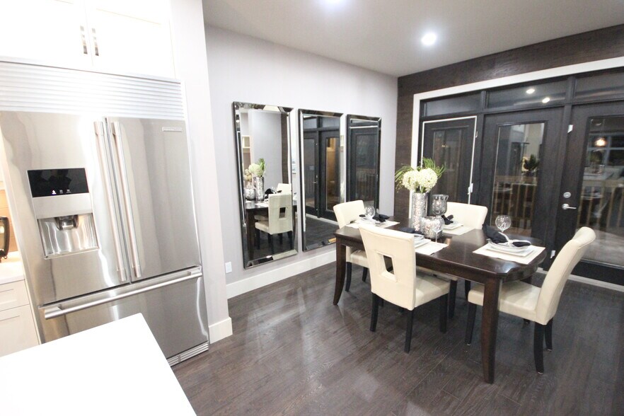 More Photos Of 11331 76 Av NW, Edmonton Apartments For Sale