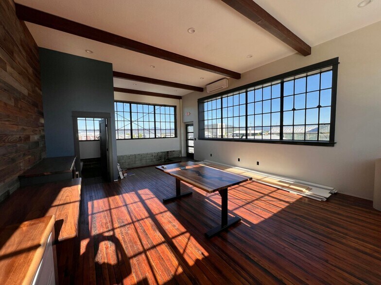 More Photos Of 8380 Agate Rd, White City Manufacturing For Sale