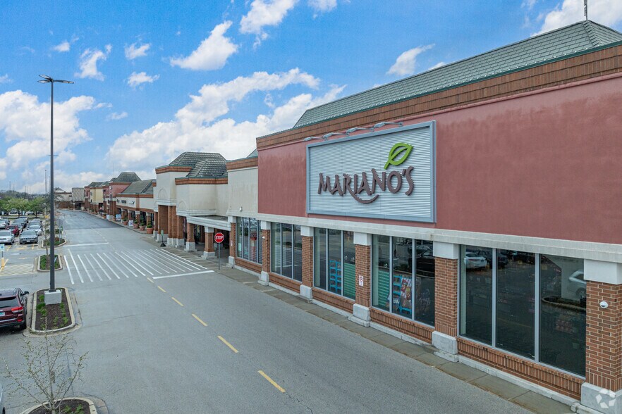 Primary Photo Of 140-166 S Gary Ave, Bloomingdale General Retail For Lease