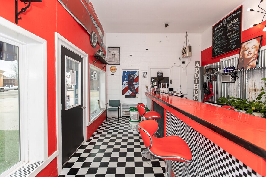 More Photos Of 309 Morton St, Elkhart Industrial For Sale