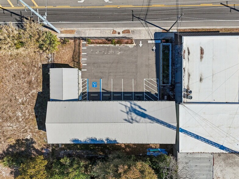More Photos Of 2820 N 34th St, Tampa Warehouse For Lease