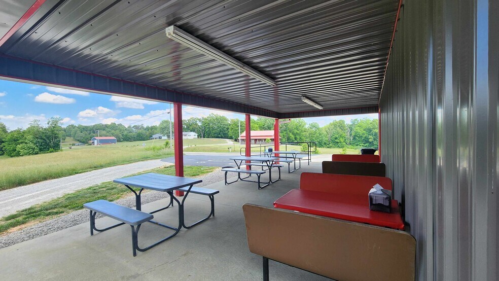 More Photos Of 2806 State Park Rd, Burkesville Freestanding For Sale