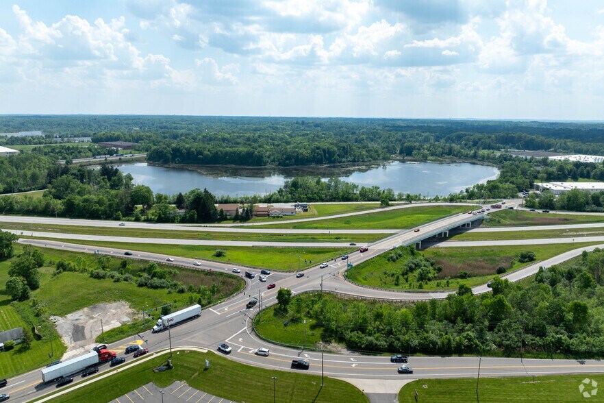 More Photos Of 525 Frost Rd, Streetsboro Flex For Sale