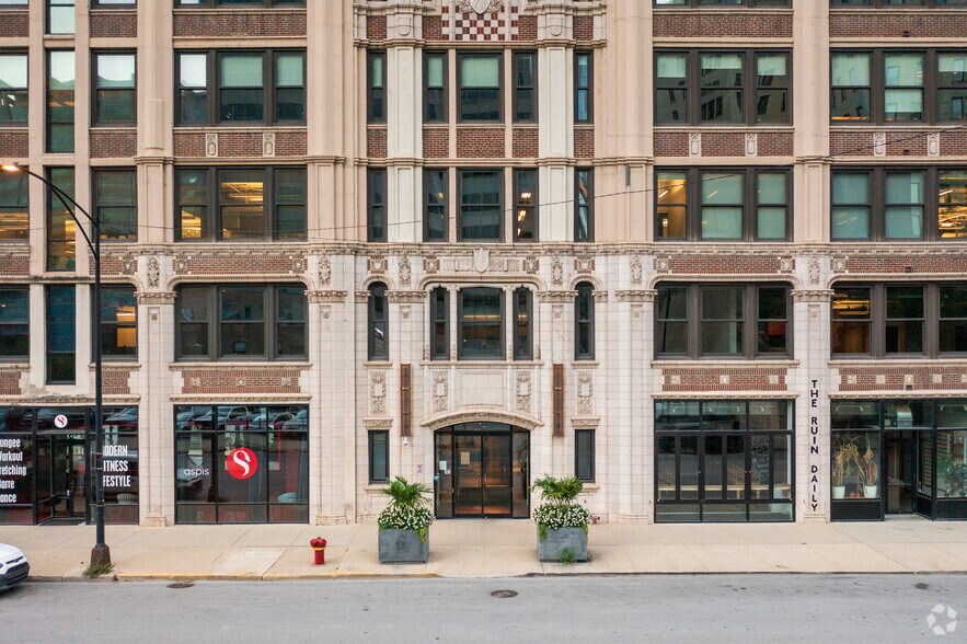 More Photos Of 328 S Jefferson St, Chicago Office For Lease