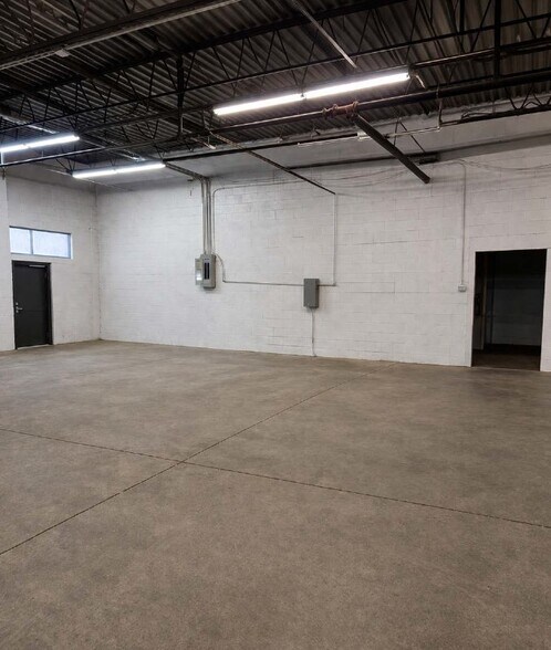 More Photos Of 101 Industrial Park Rd, Vernon Manufacturing For Lease