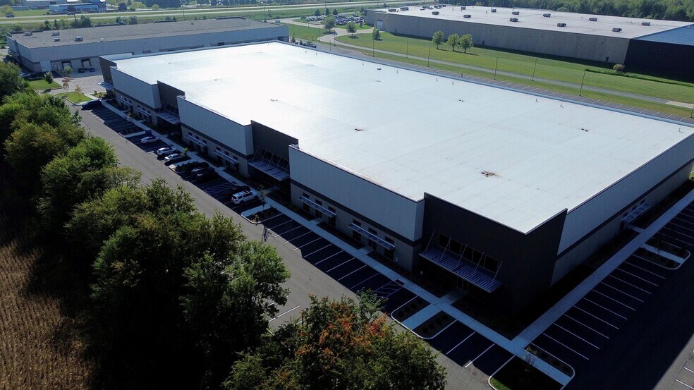 More Photos Of 2750 Barley Rd, Valparaiso Light Distribution For Lease