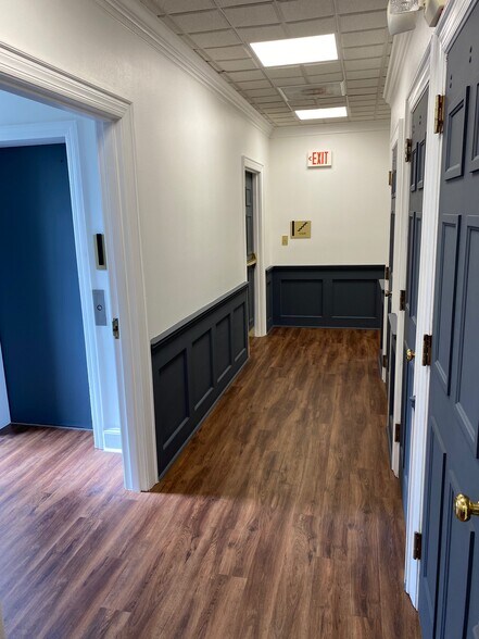 More Photos Of 1411 Edgewater Dr, Orlando Office For Lease