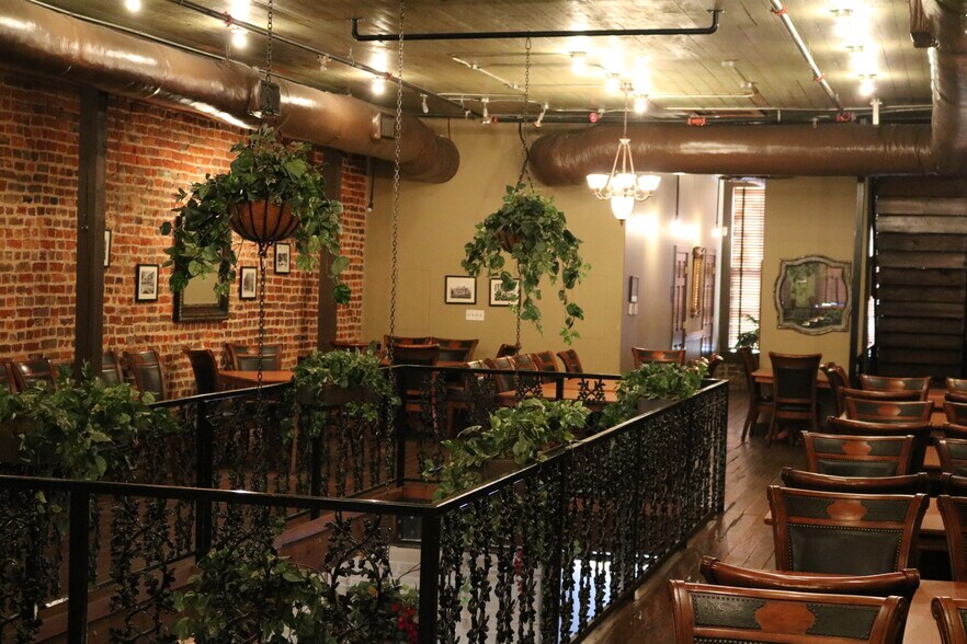 More Photos Of 111 E Erwin St, Tyler Storefront Retail Office For Sale