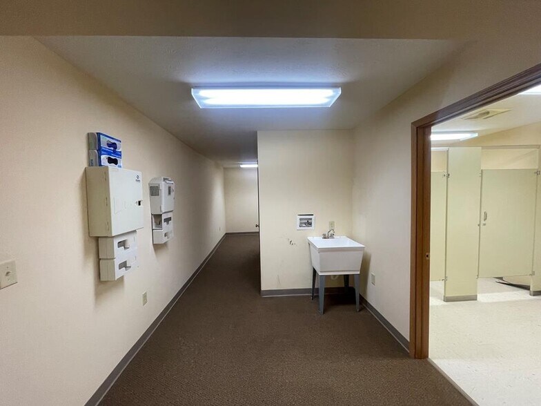 More Photos Of 725 Ritter Dr, Daniels Storefront Retail Office For Lease