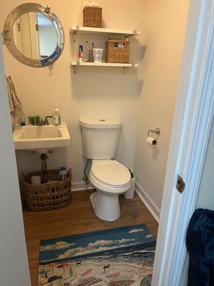 More Photos Of 26 Main St, Orleans Freestanding For Lease