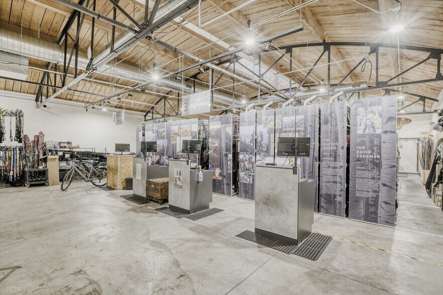 More Photos Of 845 Lincoln St, Denver Freestanding For Sale